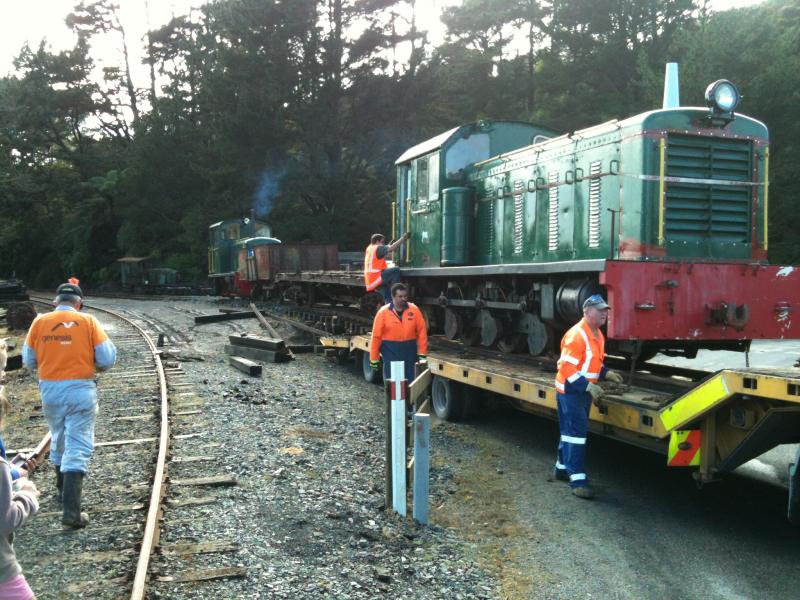 Loading the loco on Sunday 19th October onto a Porter Heavy Haulage low loader