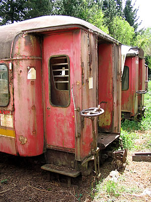 End view of carriage A1896. 