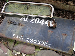 AL2044 battery box cover, tare weight 25050kg.