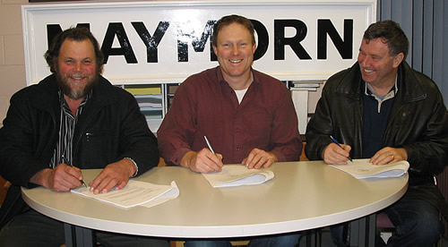 Colin, Hugh and Barry signing Rail Heritage Lease of Maymorn yard.