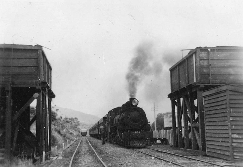 What could be: sister Ab locomotive on a passenger train at Kaitoke in 1953. Photo: Nelson Stockbridge.