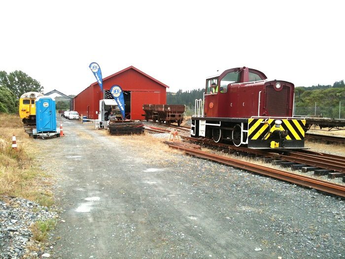 Tr189 backing through the road 1 turnout