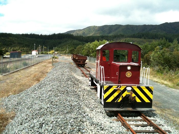 Tr189 on mainline heading towards the pedestrian crossing