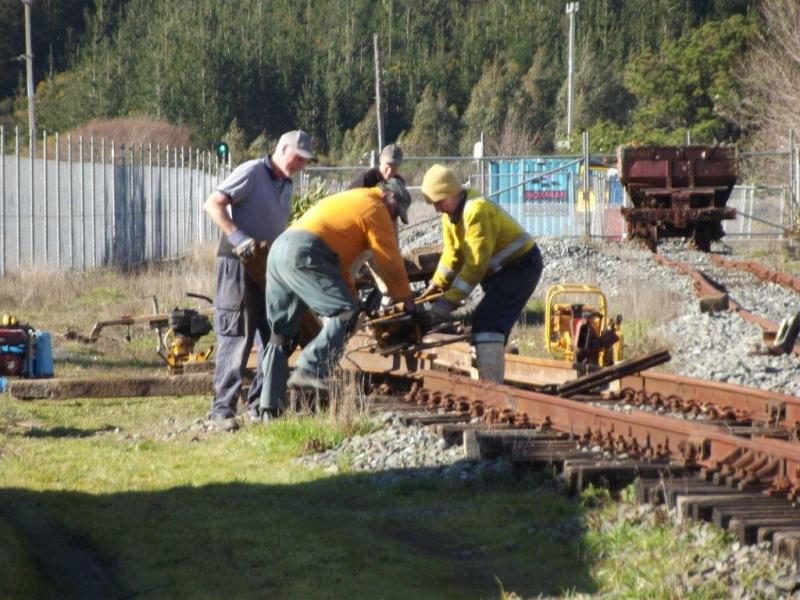 Battling with the hydraulic &quot;crow&quot;