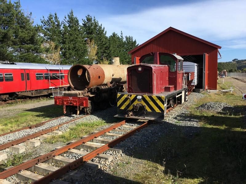 Ab745 and Tr189 outside the shed, part way through the shunt movement