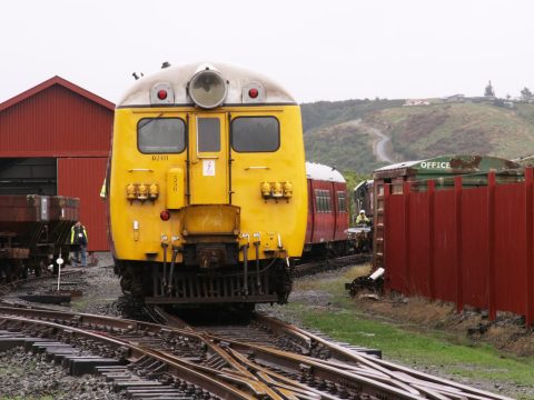 Cyclops English Electric unit DM556 arrives at Maymorn